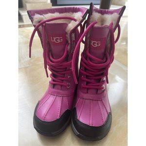 ♥️POSH KIDS♥️ UGG Butte II CWR Fuchsia Snow Boot